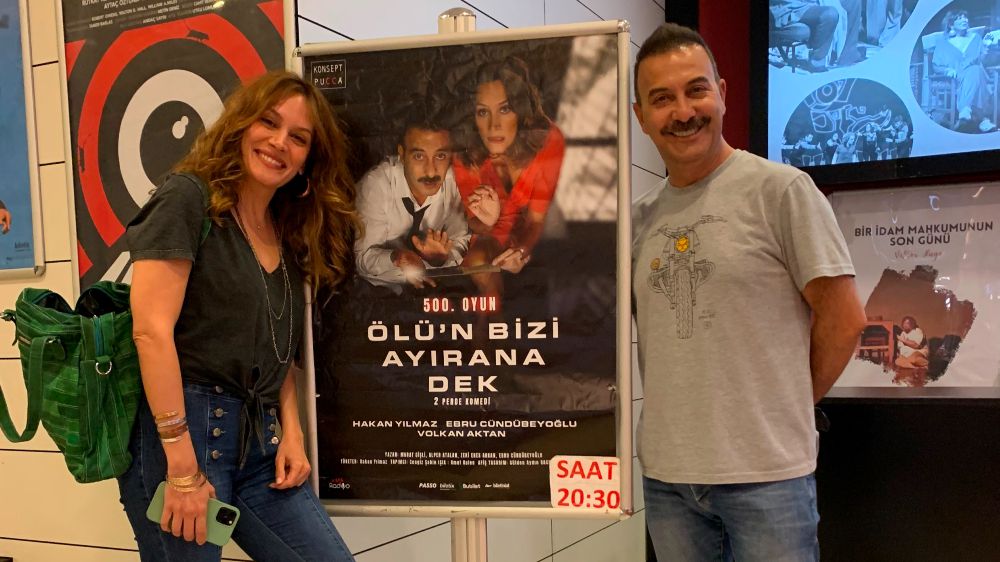 Hakan Yılmaz ve Ebru Cündübeyoğlu’nun oyun öncesi AVM keyfi