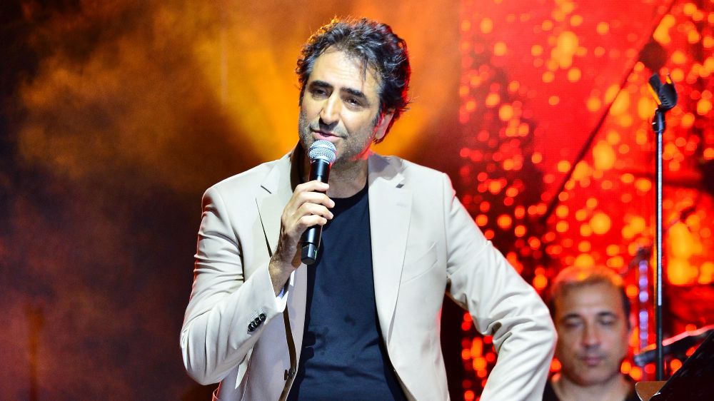 Mahsun Kırmızıgül’den Günay Restaurant’ta sold out konser 