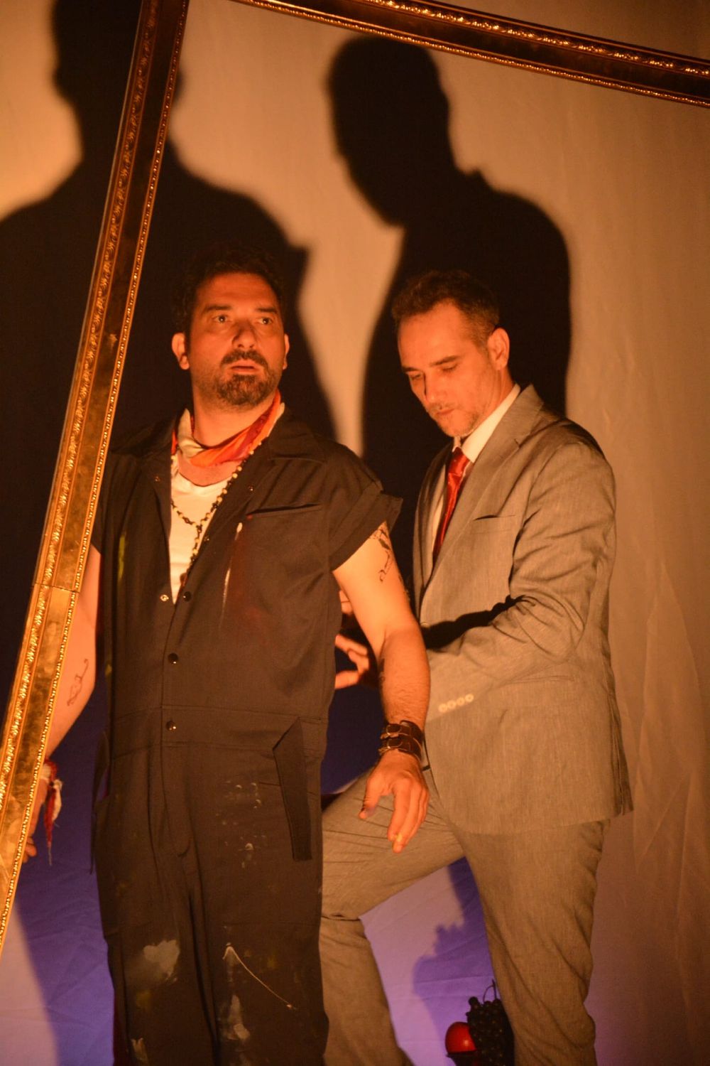 Ozan Çobanoğlu tiyatro sahnelerine muhteşem döndü