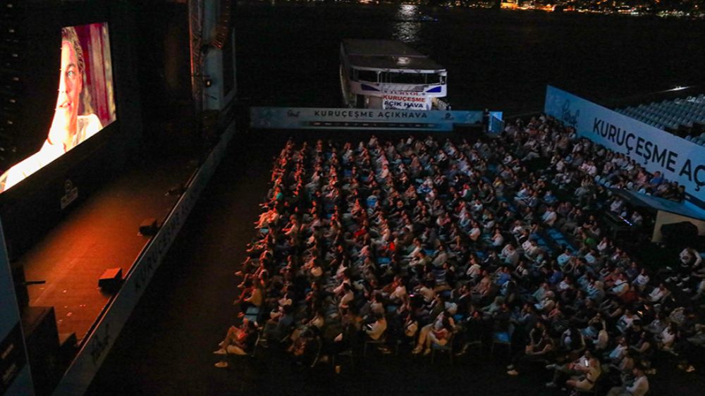 Sinema keyfi Boğaz’ın muhteşem manzarasıyla birleşti