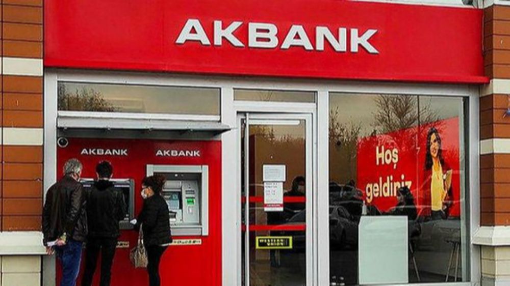 Bankacılığın zirvesinden Akbank’a iki önemli ödül