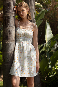 Colin’s’ten zarif, feminen ve trend koleksiyon