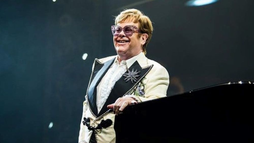 Elton John'un şok eden kararı
