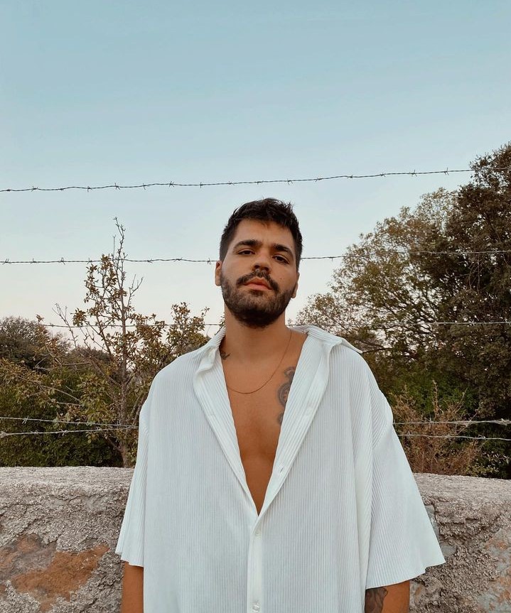 Emir Can İğrek fenomen olan Ali Cabbar şarkısının çalıntı olduğu iddialarına cevap verdi