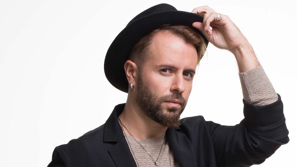 Emre Aydın 'Afili' bir finans uzmanı oldu!