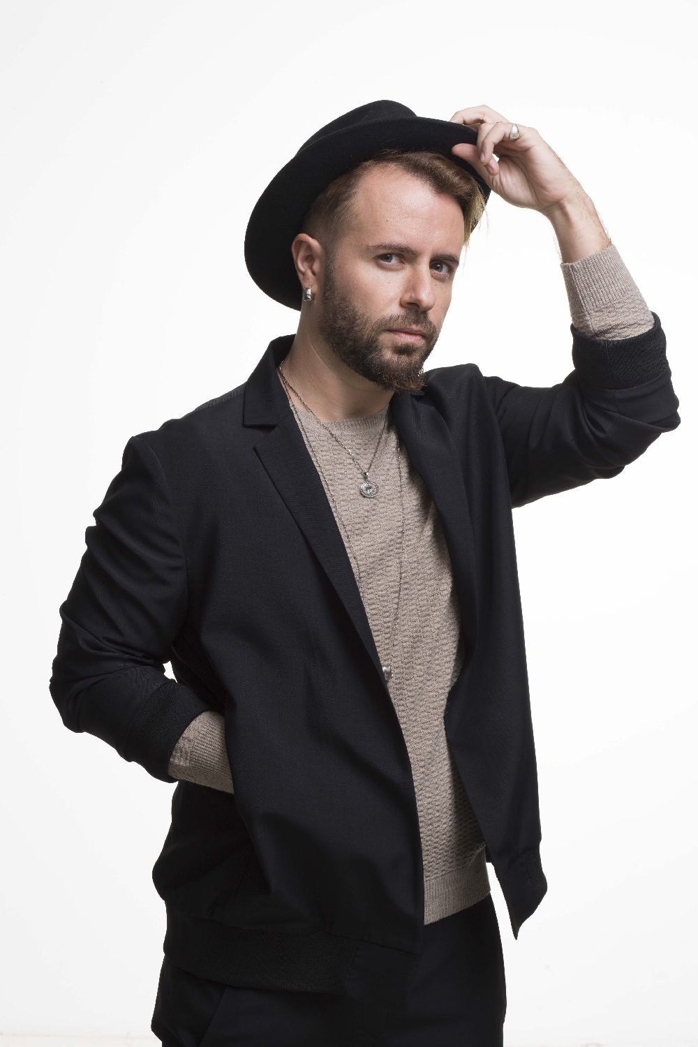 Emre Aydın 'Afili' bir finans uzmanı oldu!