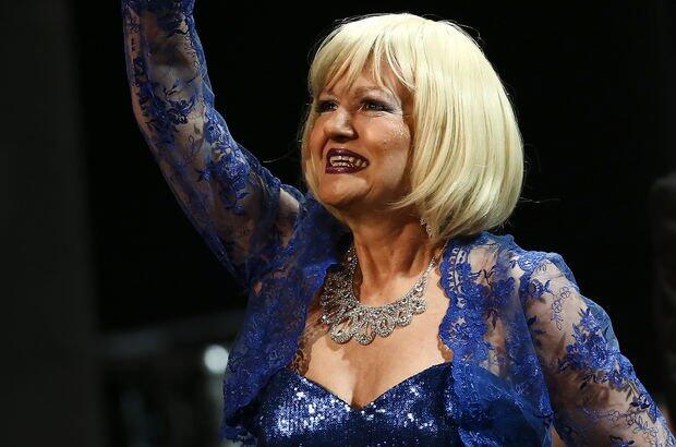 Gülden Karaböcek 1984 yılında Barış Manço ve Ferdi Tayfur'la çektirdiği karesini paylaşarak duygularını dile getirdi