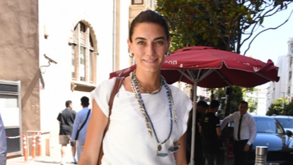 Hande Subaşı bakın köpeğine hangi çizgi film karakterinin ismini koyacak?   