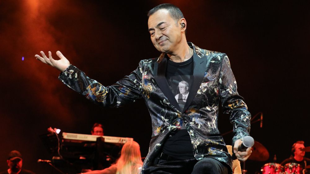 Kuruçeşme Açıkhava’da 5. kez Serdar Ortaç coşkusu!