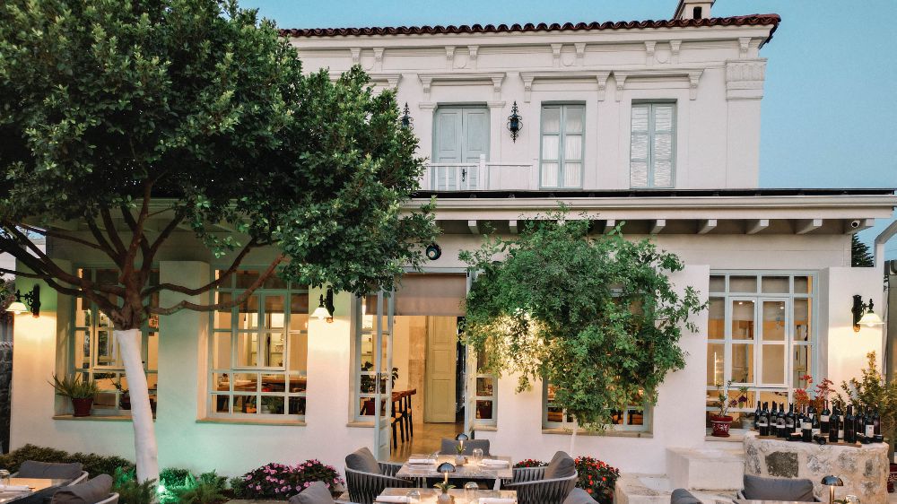 Masterchef Mehmet Yalçınkaya’nın Bodrum’da açtığı “Denizden Restoran’a” büyük ilgi