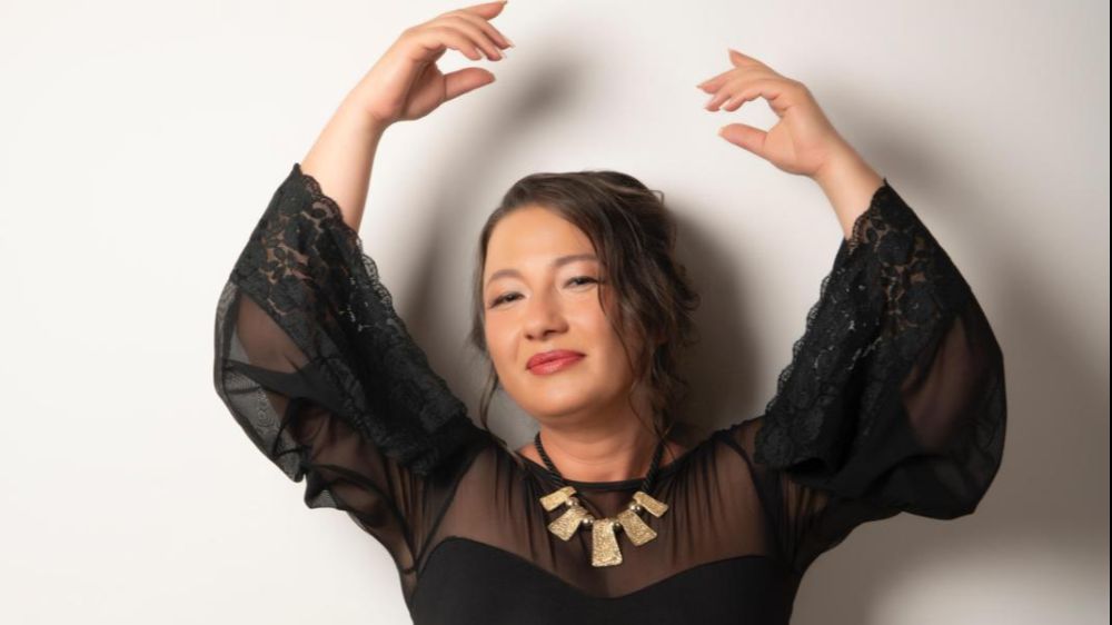 Meleklerin fısıldadığı şarkılarla geliyor