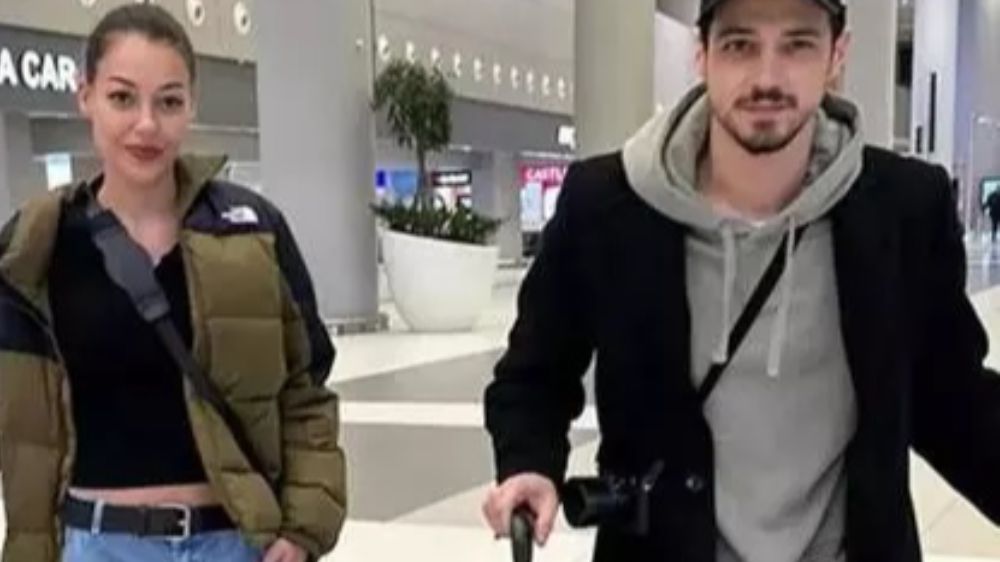 Ünlü çift Dilan Çiçek Deniz ile Mert Yazıcıoğlu ayrıldı