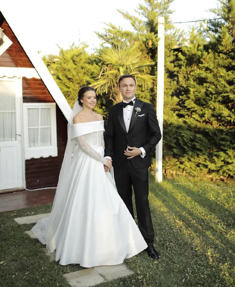 Ünlü çift Yağmur Ün ile Doğaç Ergezen boşandı