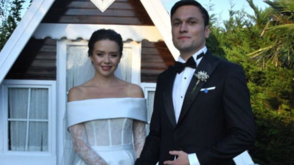 Ünlü çift Yağmur Ün ile Doğaç Ergezen boşandı