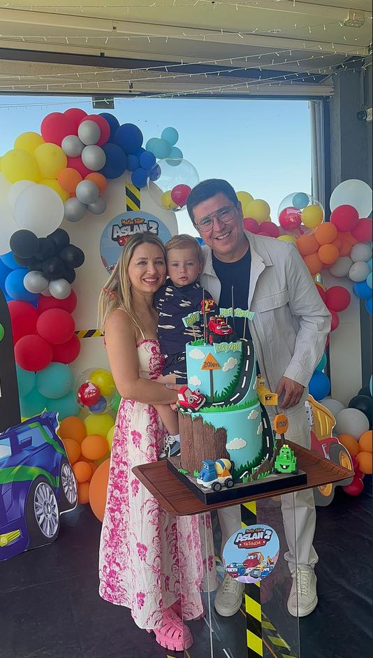 Ünlü komedyen oğlunun doğum gününü Bursa'da kutladı