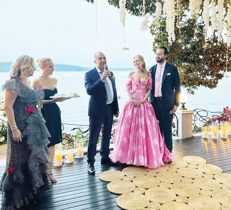 Yasemin Taciroğlu ve Ahmet Uras'ın düğün detayları belli oldu