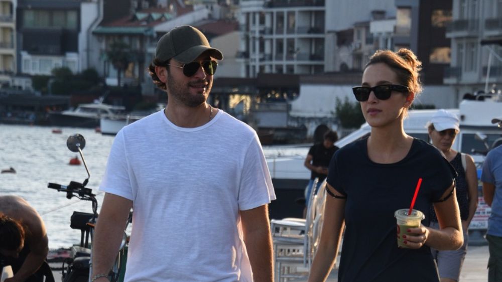 Birkan Sokullu ile Eda Gürkaynak akşam yürüyüşünde görüntülendiler