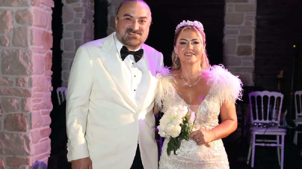 Eşiyle 25 yıl sonra düğün yapan Volkan Konak'tan şaşırtan itiraf!