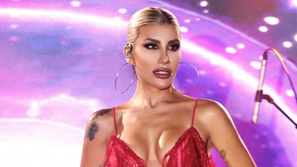 İrem Derici'den 1950’ler modası