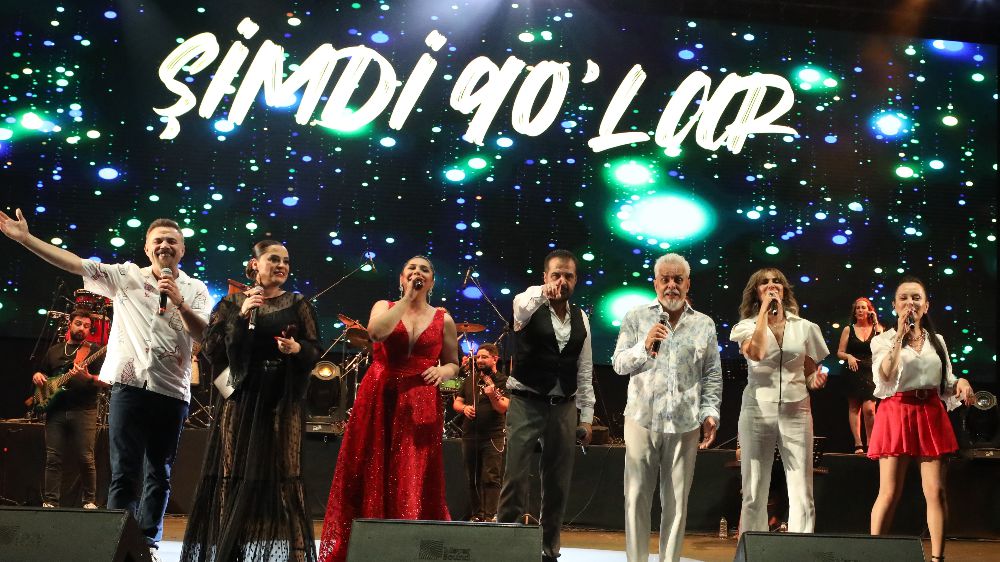 Pop müziğin 90’lı yılları Kuruçeşme Açıkhava Sahnesi’nde