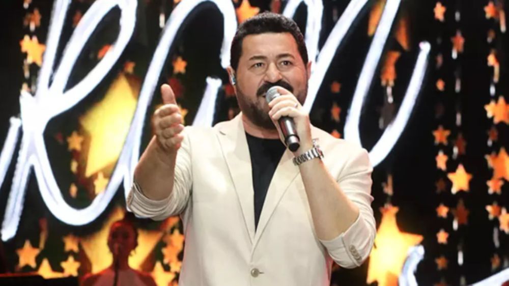 Serkan Kaya rüzgarı Kuruçeşme Açık Hava Sahnesi’ni sardı!