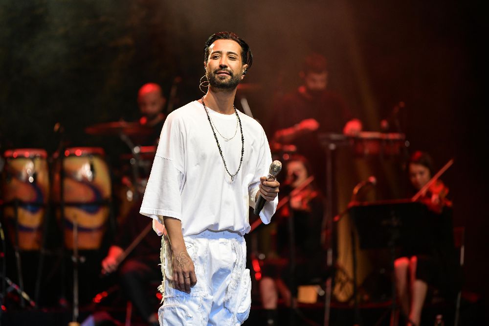 Tan Taşçı konserine gelen hayranının sitem etmesine karşılık verdi