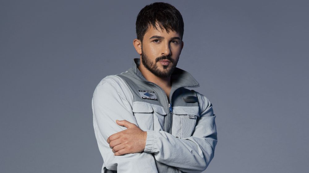 Uğur Özçelik'ten enerji yüklü yeni şarkı