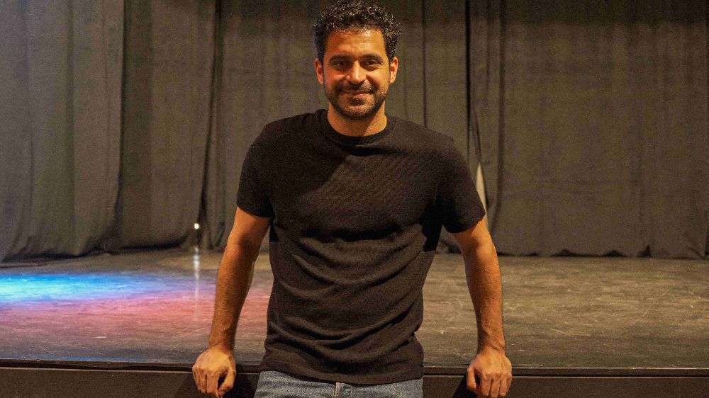 Uğur Uzunel tiyatro sahnesi açıyor