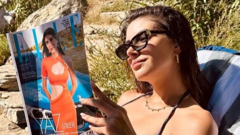 Ünlü oyuncu Deniz Baysal'dan bikinili poz