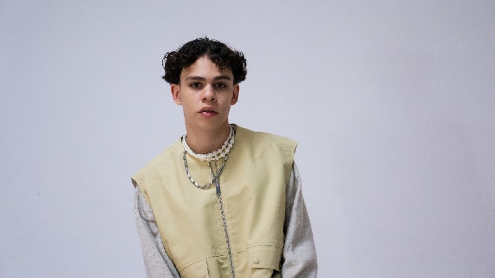 Alper Erözer'in yeni şarkısı "Yalan Hikaye" dinleyicilerle buluştu