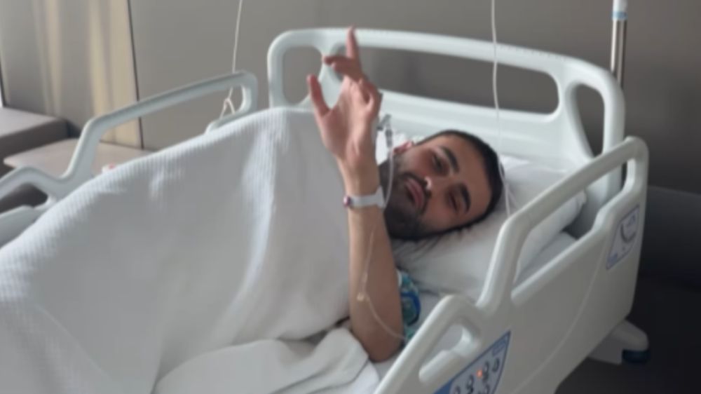 CZN Burak hastaneye kaldırıldı