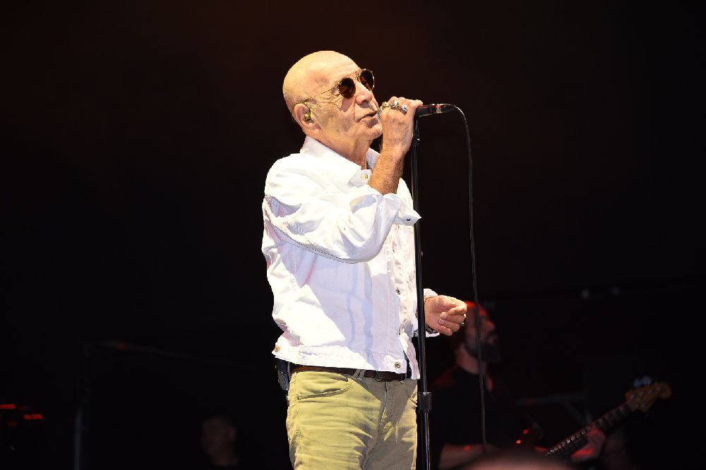 Mazhar Alanson temmuz ayında vefat eden Özkan Uğur hakkında duygusal bir konuşma yaptı