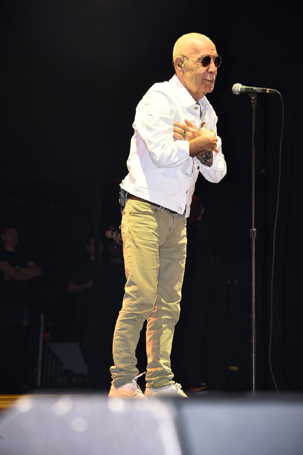 Mazhar Alanson temmuz ayında vefat eden Özkan Uğur hakkında duygusal bir konuşma yaptı