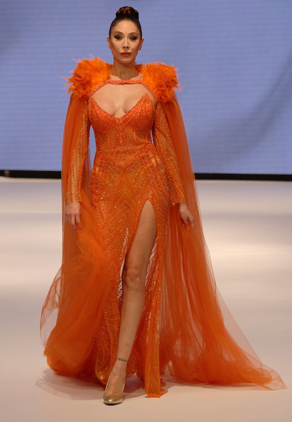 ''Soyunarak para kazandım'' itirafı sonrası Ece Gürsel'den iddialı açıklama