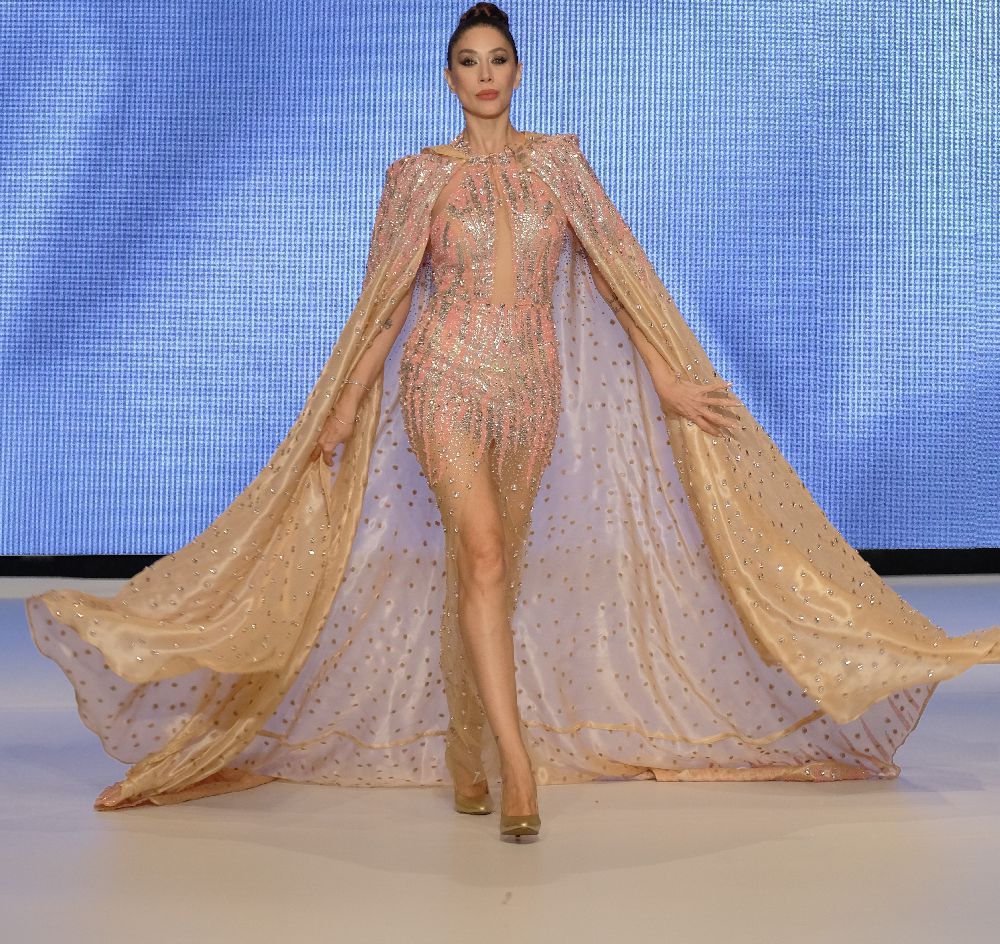 ''Soyunarak para kazandım'' itirafı sonrası Ece Gürsel'den iddialı açıklama