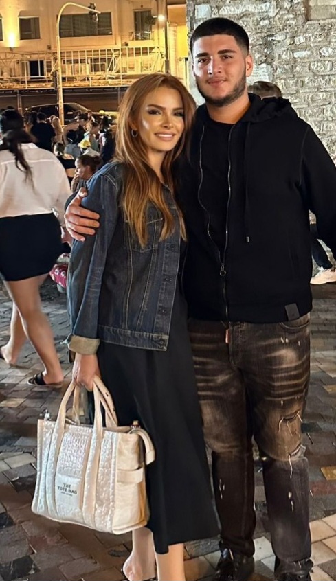 Ünlü sanatçı Pınar Eliçe çocuklarını ilk kez paylaştı