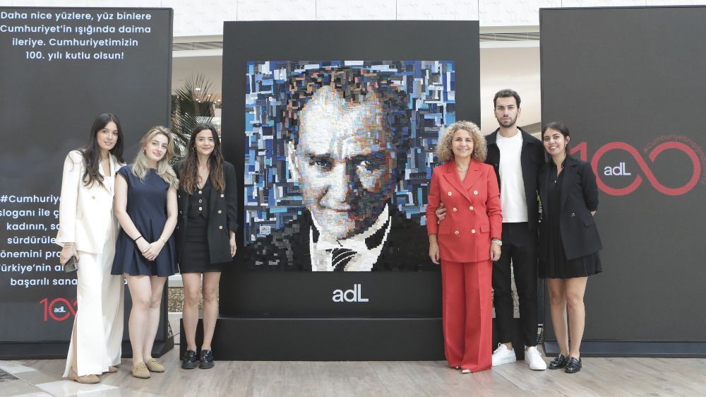 adL’nin Cumhuriyet’in 100. yılına özel Atatürk portresi Vadistanbul’da sergilenecek
