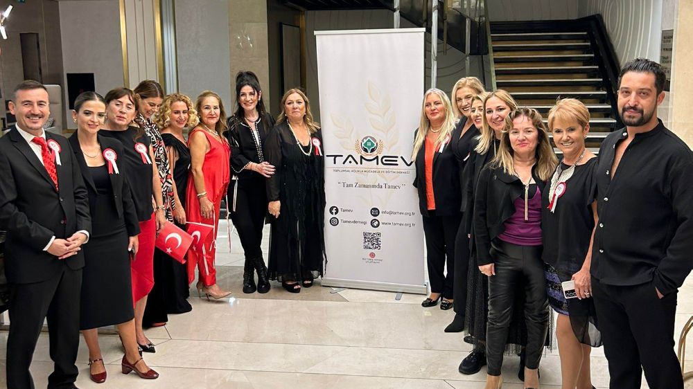 Çağdaş Türk kızları okusun