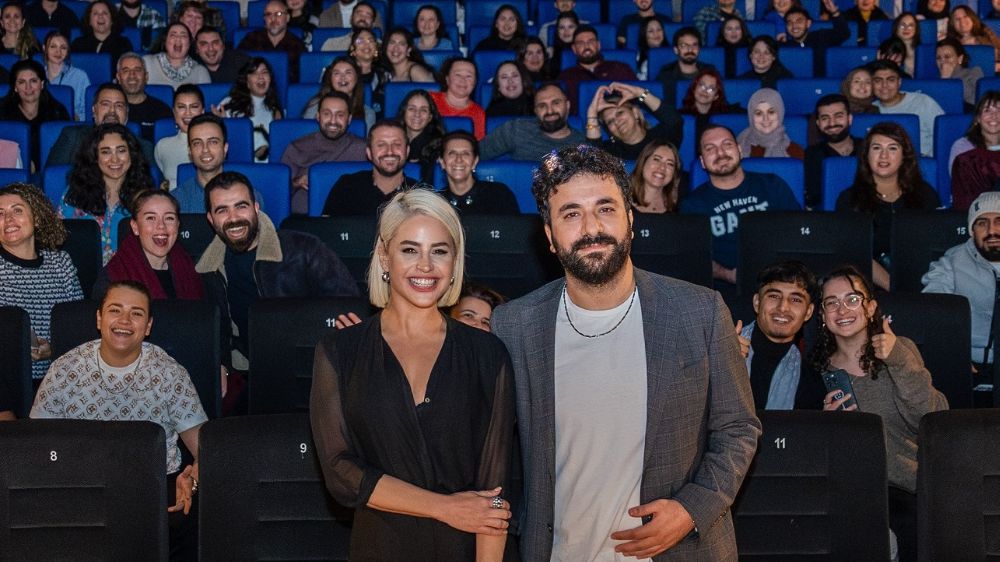 ‘Çok Aşk’ Avrupa prömiyerini Almanya’da yaptı