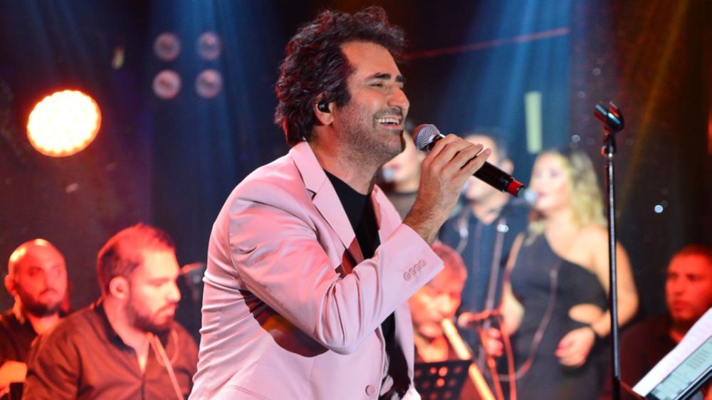 Mahsun Kırmızıgül’den unutulmaz gece       