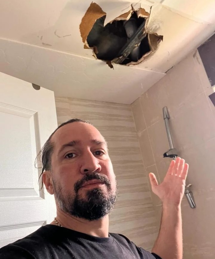 Ünlü isim Doğukan Manço'nun evini kuşlar yüzünden su bastı