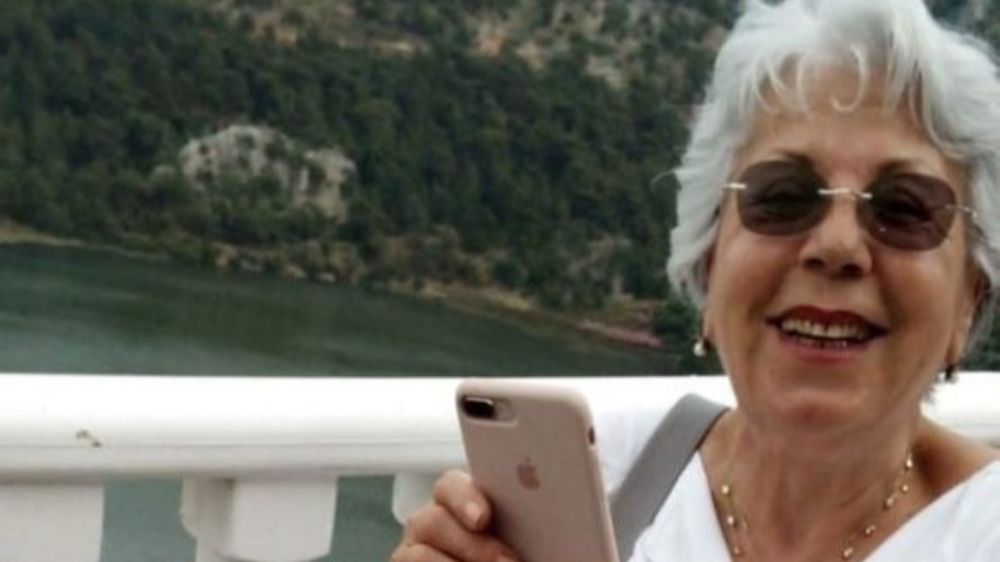 78 yaşındaki oyuncu Zerrin Sümer evlendiğini açıkladı