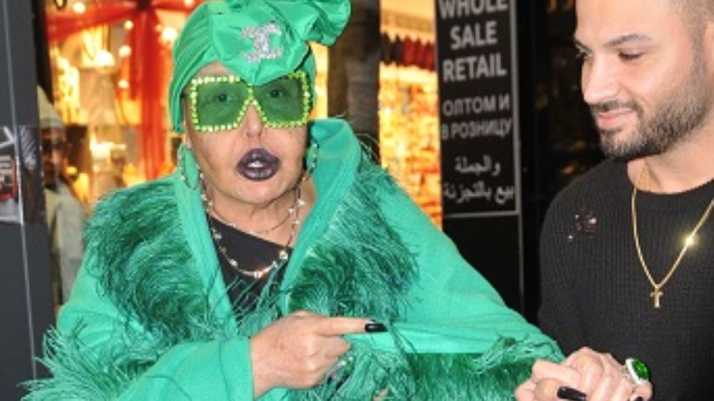 Bülent Ersoy yeşillendi! Kombiniyle dikkat çekti!