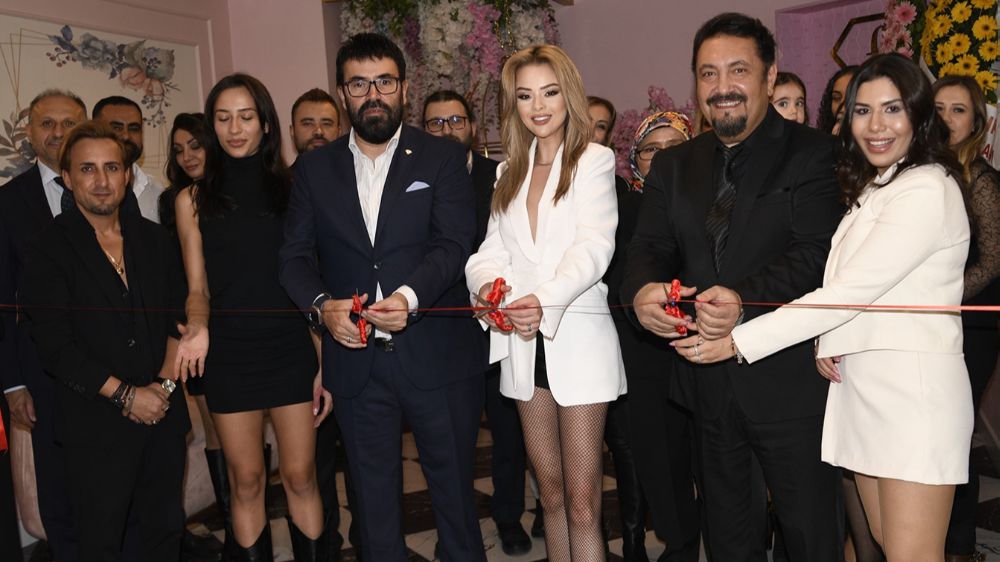 Güzeller güzellik merkezi açtılar