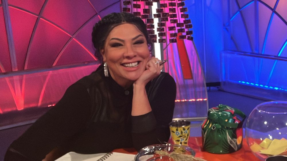 Işın Karaca'yı kızdırdılar! 'Bende ses var, sen vücudunu kullanıyorsun'