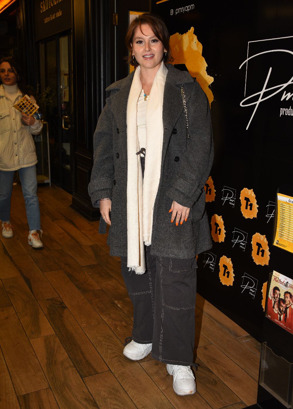 “Karşınızda Yalnız Kadın” Şenay Gürler’in performansı ile sahnede