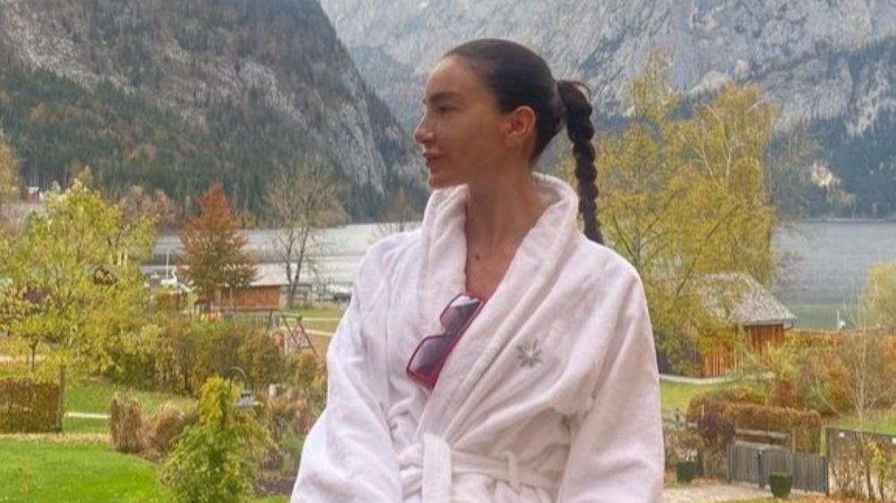 Ünlü oyuncu Ece Sükan'dan Avusturya pozları