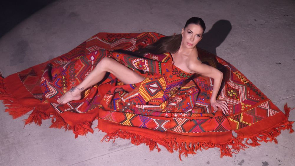 Yaşadığı ‘İhanet’i şarkısında anlattı 