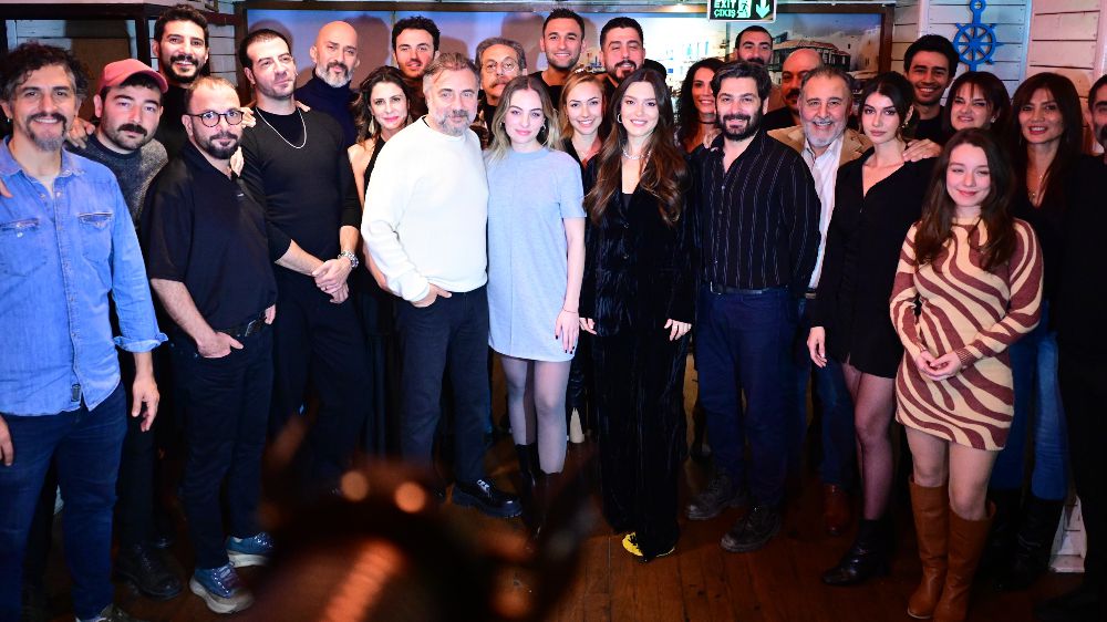 50. bölüm yemeği tam kadro