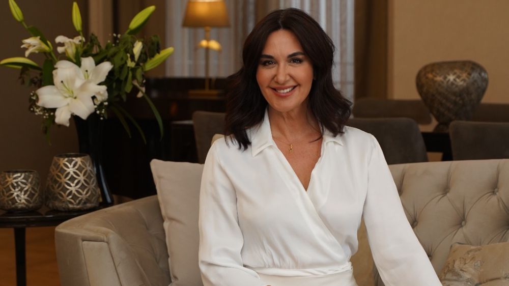 Ayşe Tolga'dan yepyeni bir hediye